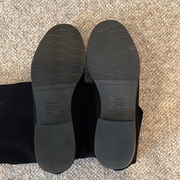 (SOLD) Black suede boots - Picture 3 of 10